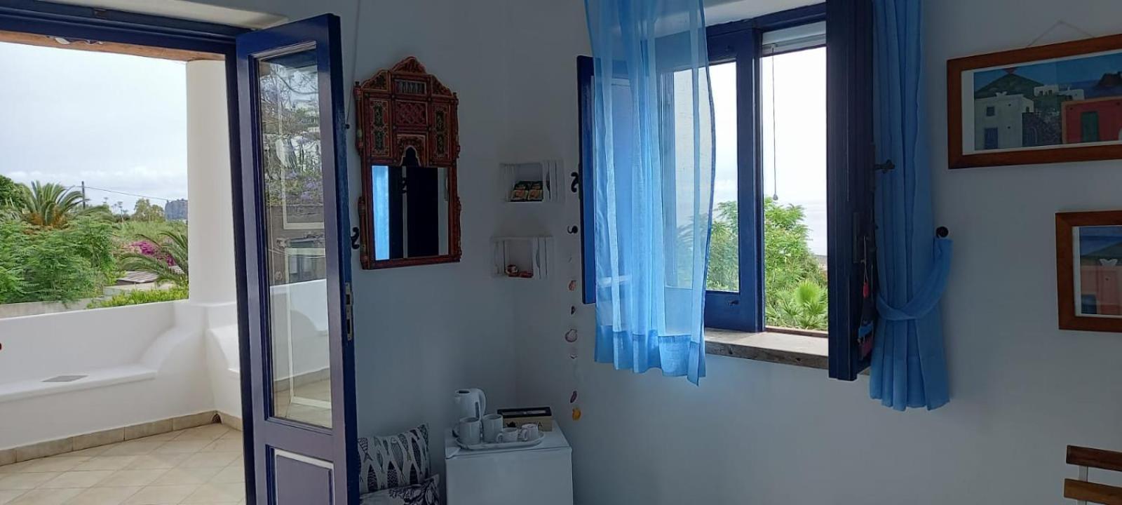 The Lighthouse Room 斯特龙博利 外观 照片